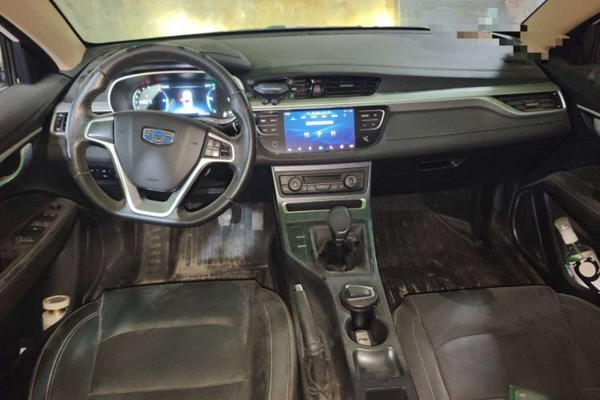 Used Geely Auto Emgrand 2018 1.5L Manual Upward Connect Edition Center Console