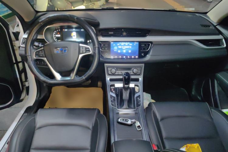 Used Geely Auto Emgrand 2018 1.5L CVT Upward Connect Edition Center Console