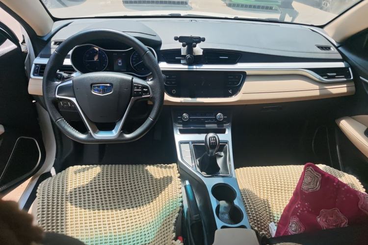 Used Geely Auto Emgrand 2018 1.5L Manual Luxury Model Center Console