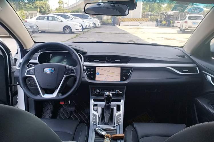 Used Geely Auto Emgrand 2018 1.5L CVT Upward Connect Edition Center Console