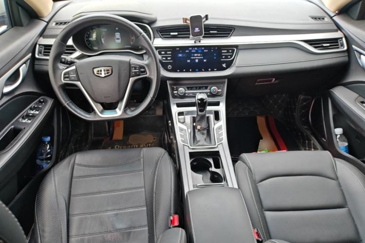 Used Geely Auto Emgrand 2018 1.5L CVT Upward Connect Edition Center Console