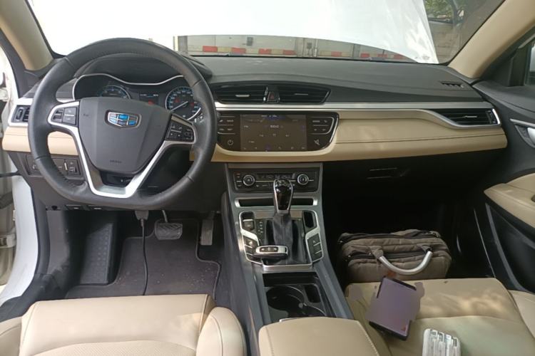 Used Geely Auto Emgrand 2018 1.5L CVT Luxury Model Center Console