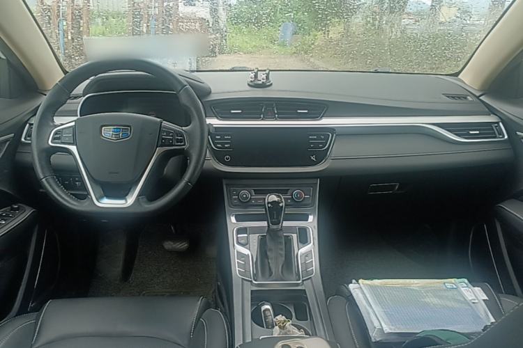 Used Geely Auto Emgrand 2018 1.5L CVT Upward Connect Edition Center Console