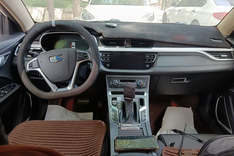 Used Geely Auto Emgrand 2018 1.5L CVT Upward Connect Edition Center Console
