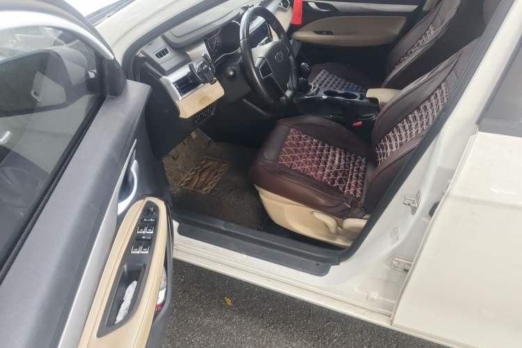 Used Geely Auto Emgrand 2018 1.5L Manual Luxury Model Driver Seat