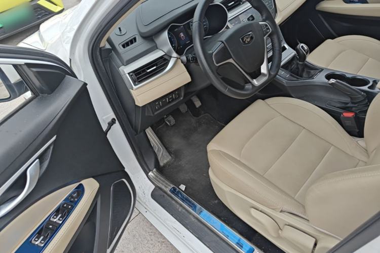 Used Geely Auto Emgrand 2018 1.5L Manual Luxury Model Driver Seat