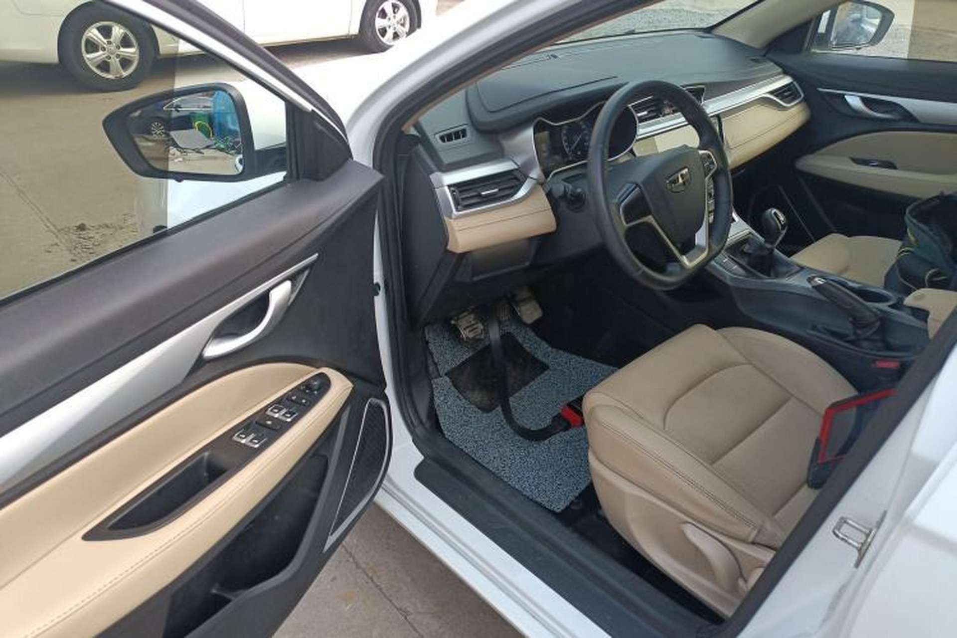 Used Geely Auto Emgrand 2018 1.5L Manual Luxury Model Driver Seat