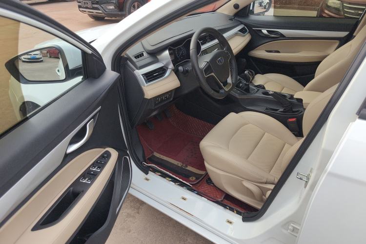 Used Geely Auto Emgrand 2018 1.5L Manual Luxury Model Driver Seat