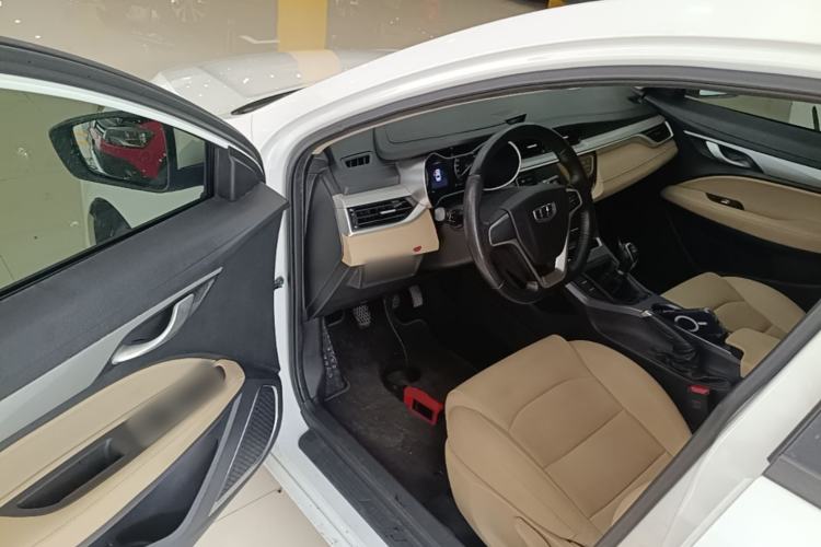 Used Geely Auto Emgrand 2018 1.5L Manual Luxury Model Driver Seat