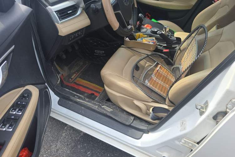 Used Geely Auto Emgrand 2018 1.5L Manual Luxury Model Driver Seat