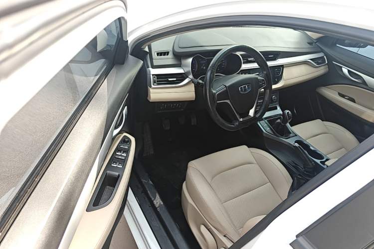 Used Geely Auto Emgrand 2018 1.5L Manual Luxury Model Driver Seat