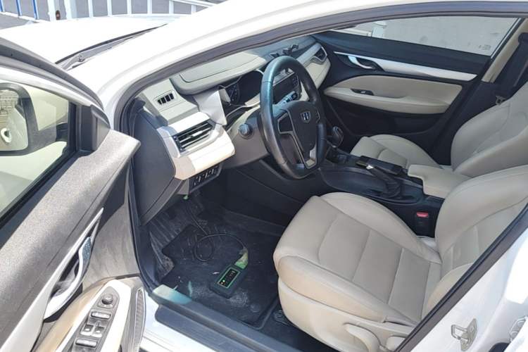 Used Geely Auto Emgrand 2018 1.5L Manual Luxury Model Driver Seat