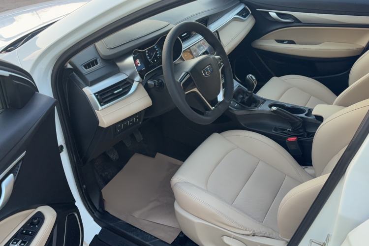 Used Geely Auto Emgrand 2018 1.5L Manual Luxury Model Driver Seat