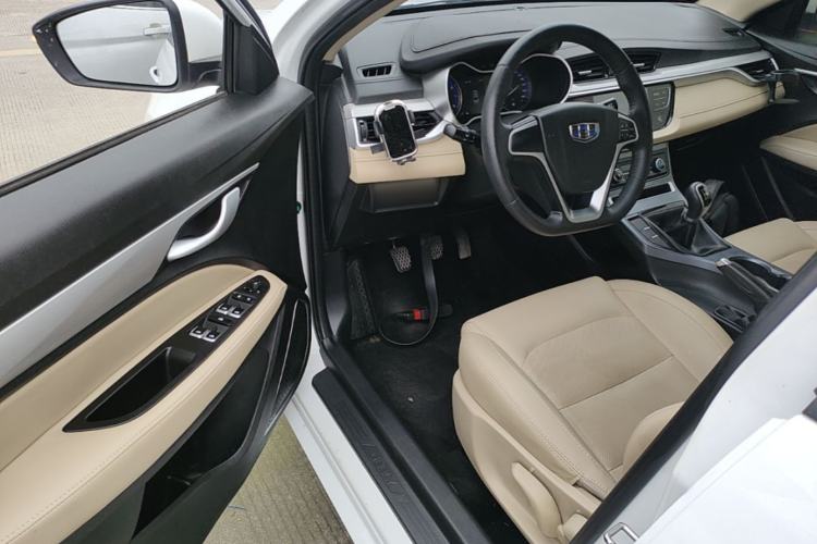 Used Geely Auto Emgrand 2018 1.5L Manual Luxury Model Driver Seat