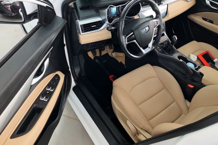 Used Geely Auto Emgrand 2018 1.5L Manual Luxury Model Driver Seat