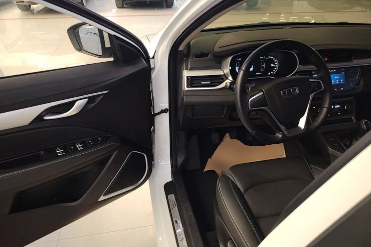 Used Geely Auto Emgrand 2018 1.5L Manual Upward Connect Edition Driver Seat