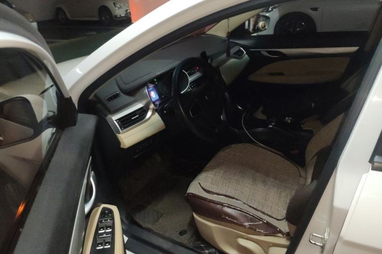 Used Geely Auto Emgrand 2018 1.5L Manual Luxury Model Driver Seat