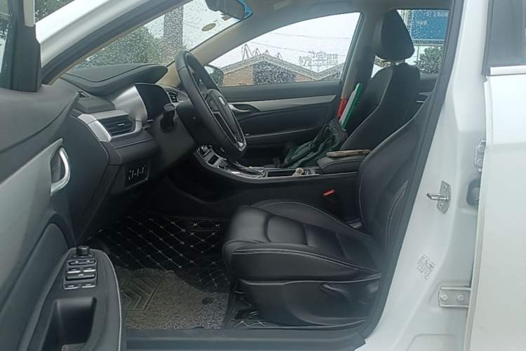Used Geely Auto Emgrand 2018 1.5L CVT Upward Connect Edition Driver Seat