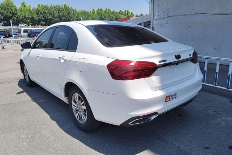 Used Geely Auto Emgrand 2018 1.5L Manual Luxury Model Exterior 2