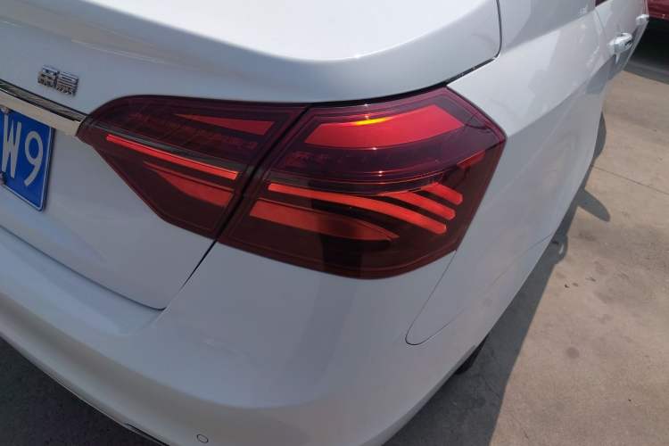 Used Geely Auto Emgrand 2018 1.5L CVT Upward Connect Edition Exterior 3