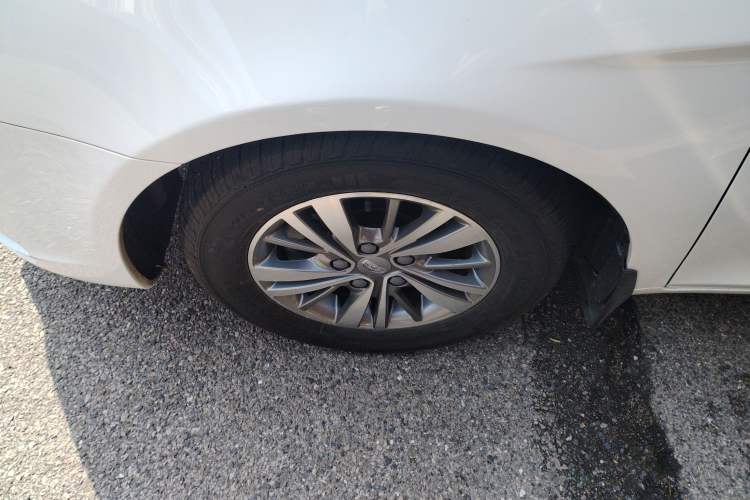 Used Geely Auto Emgrand 2018 1.5L CVT Luxury Model Exterior 4