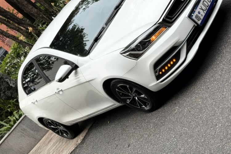 Used Geely Auto Emgrand 2018 1.5L CVT Luxury Model Exterior 4