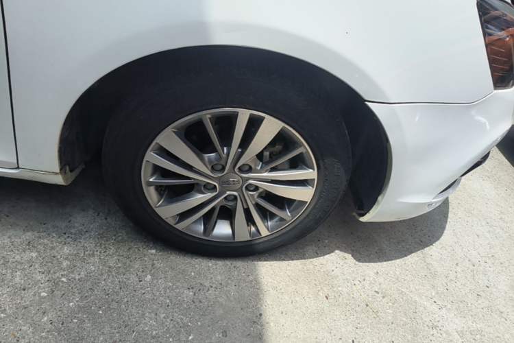 Used Geely Auto Emgrand 2018 1.5L CVT Upward Connect Edition Exterior 5