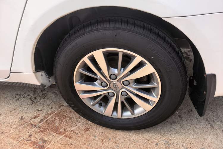 Used Geely Auto Emgrand 2018 1.5L Manual Luxury Model Exterior 5