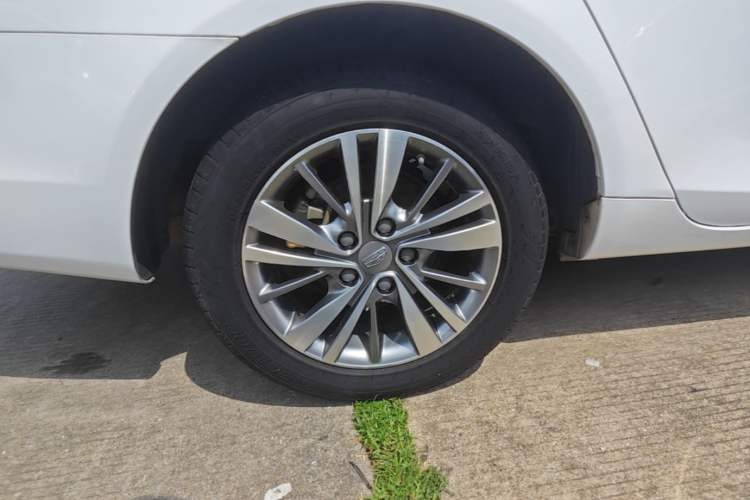 Used Geely Auto Emgrand 2018 1.5L CVT Upward Connect Edition Exterior 5