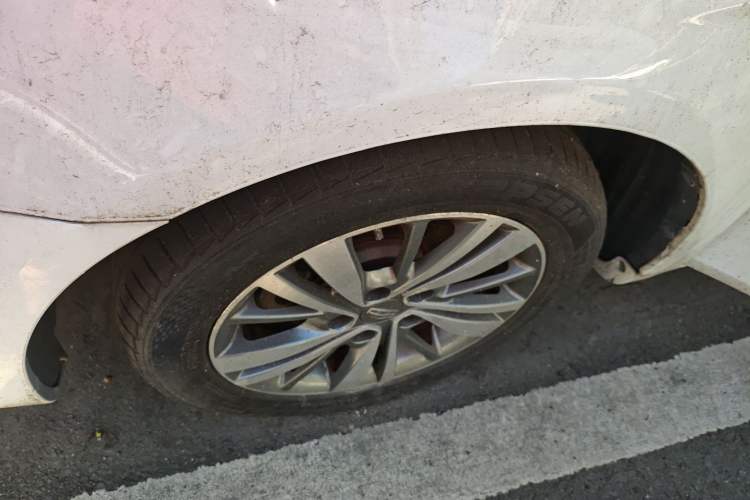 Used Geely Auto Emgrand 2018 1.5L Manual Upward Connect Edition Exterior 7