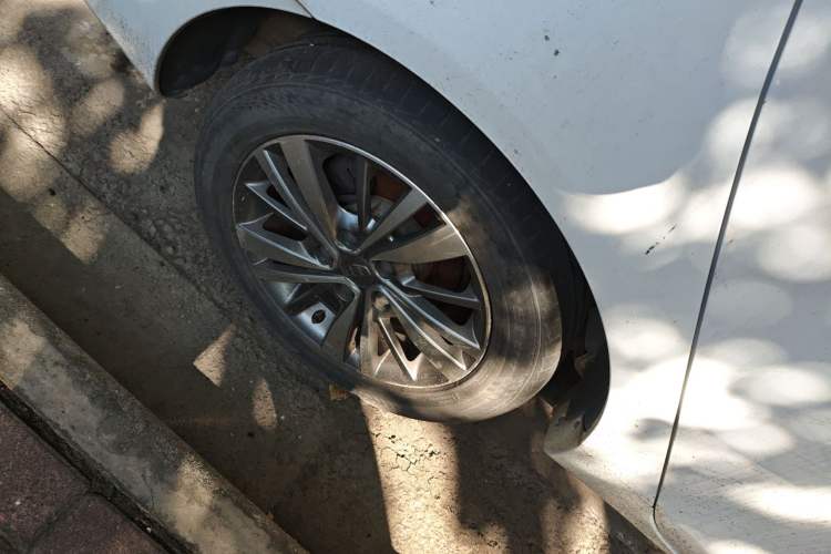 Used Geely Auto Emgrand 2018 1.5L Manual Upward Connect Edition Exterior 8