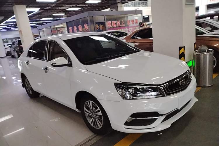 Used Geely Auto Emgrand 2018 1.5L CVT Luxury Model Front Right 45 Deg