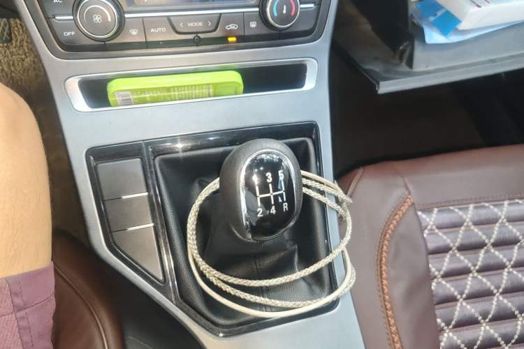 Used Geely Auto Emgrand 2018 1.5L Manual Luxury Model Gear Lever