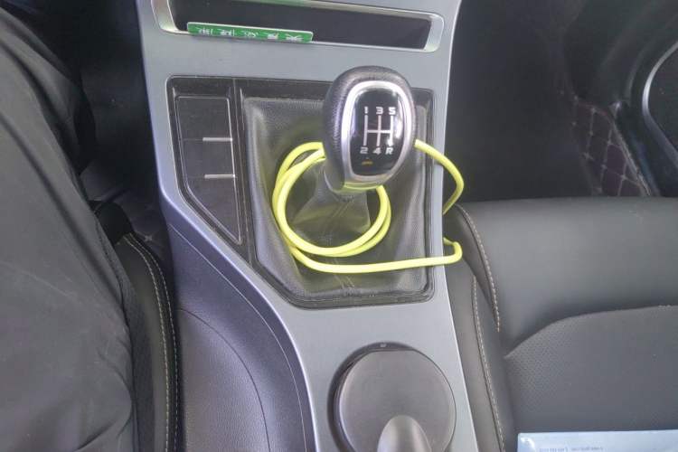 Used Geely Auto Emgrand 2018 1.5L Manual Upward Connect Edition Gear Lever