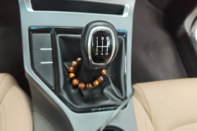 Used Geely Auto Emgrand 2018 1.5L Manual Luxury Model Gear Lever