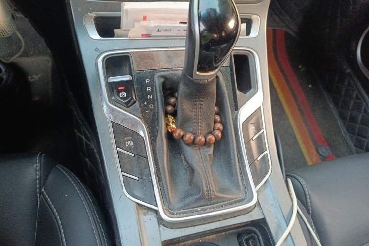 Used Geely Auto Emgrand 2018 1.5L CVT Upward Connect Edition Gear Lever