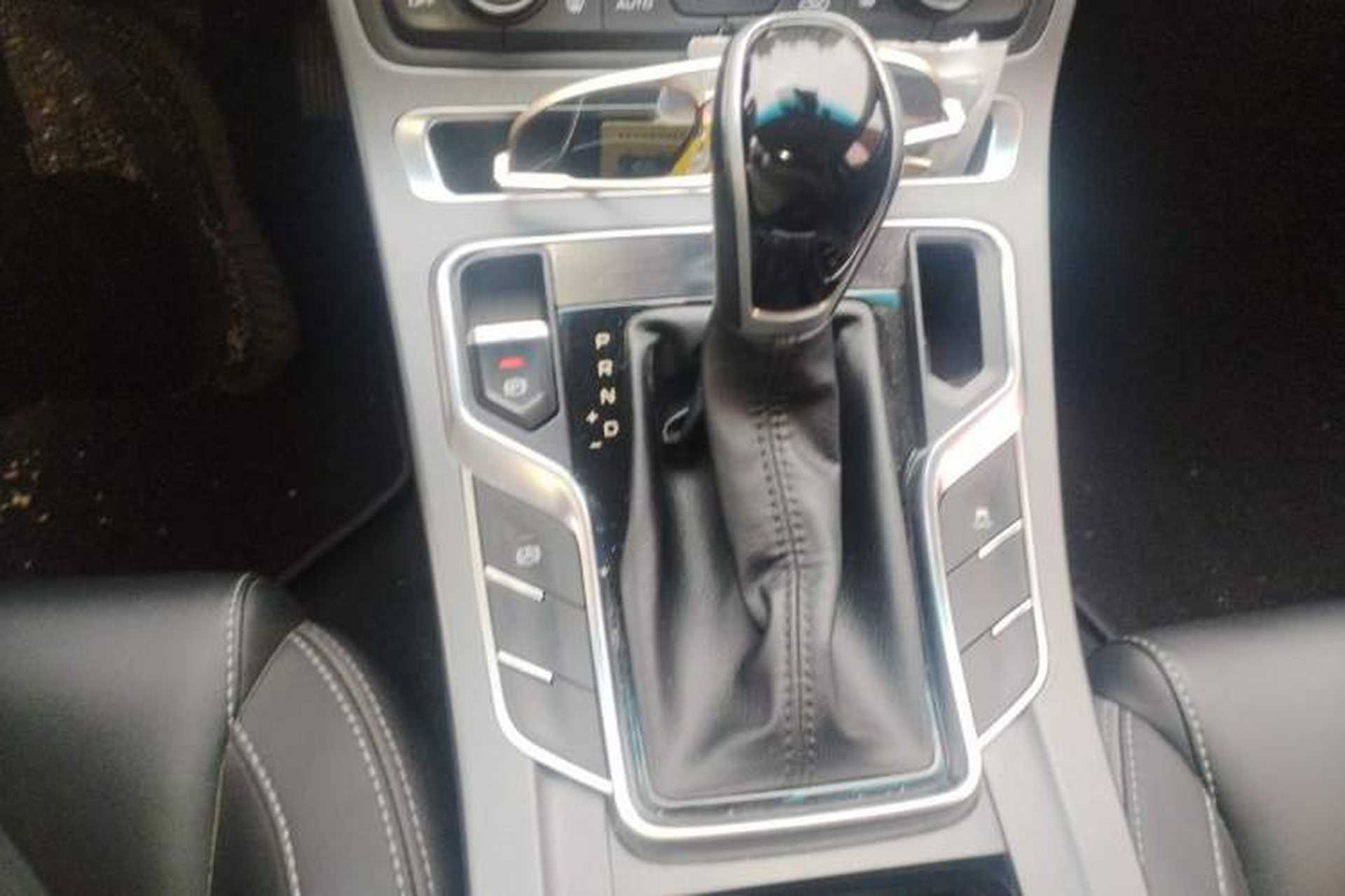 Used Geely Auto Emgrand 2018 1.5L CVT Upward Connect Edition Gear Lever