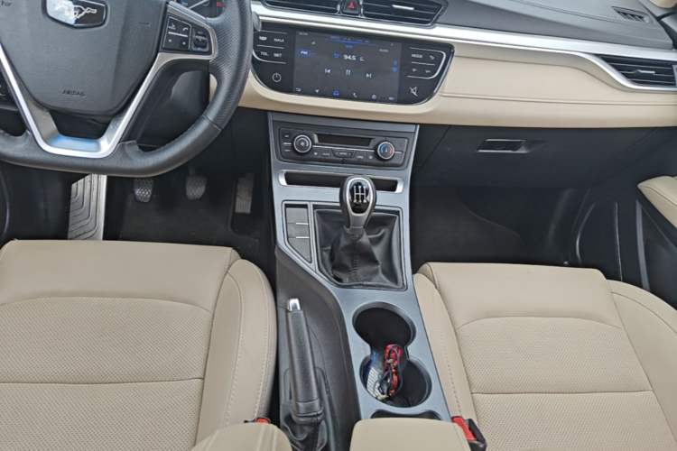 Used Geely Auto Emgrand 2018 1.5L Manual Luxury Model Gear Lever