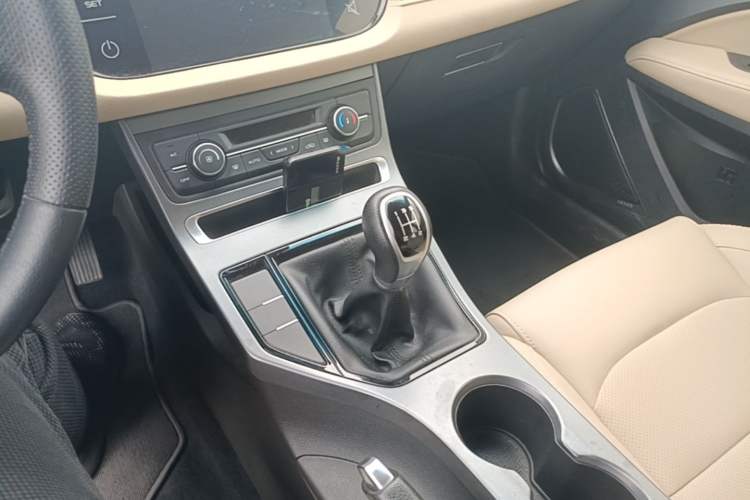 Used Geely Auto Emgrand 2018 1.5L Manual Luxury Model Gear Lever