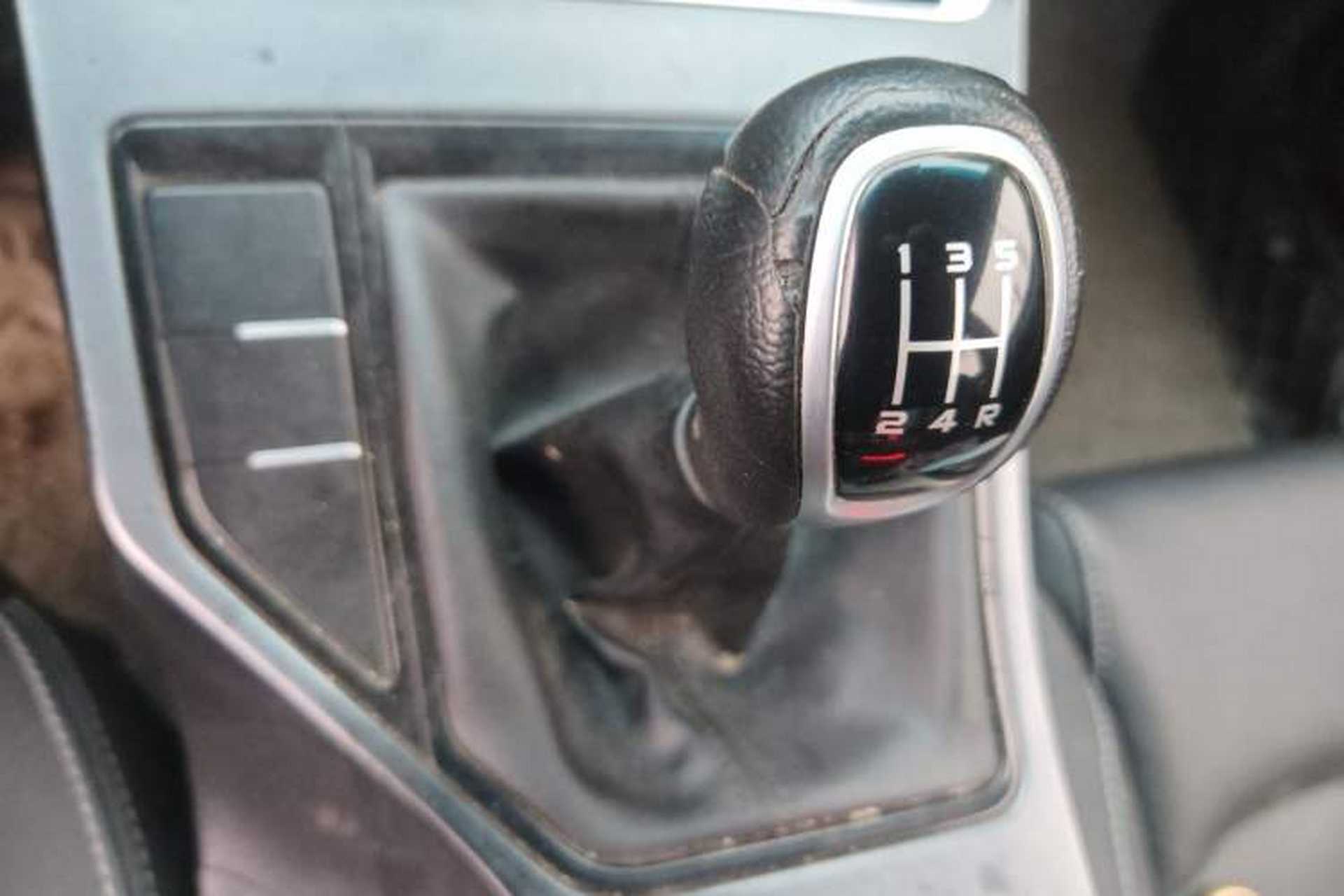 Used Geely Auto Emgrand 2018 1.5L Manual Upward Connect Edition Gear Lever