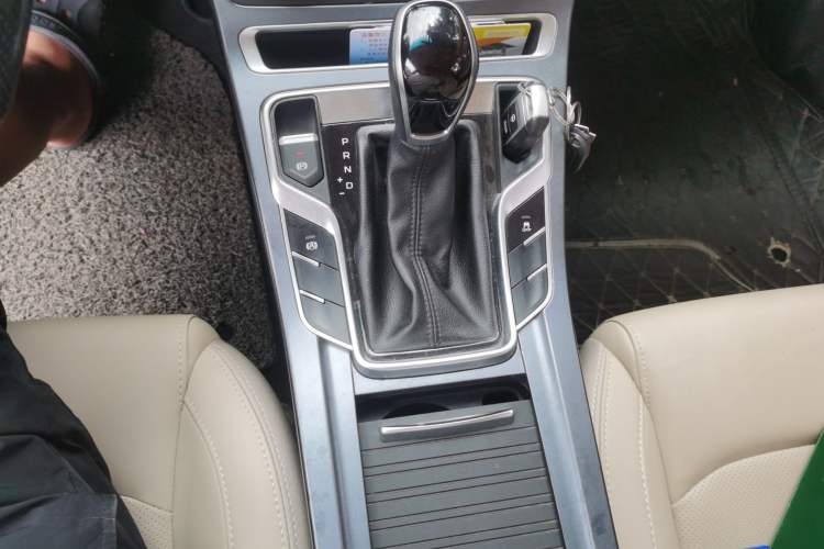 Used Geely Auto Emgrand 2018 1.5L CVT Luxury Model Gear Lever