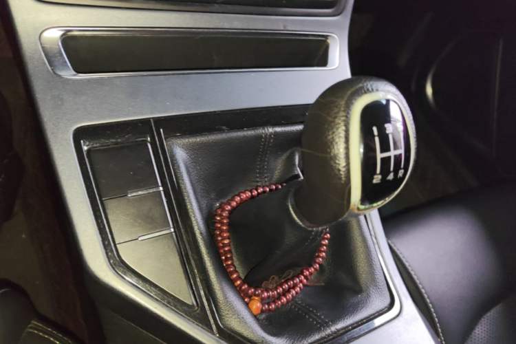 Used Geely Auto Emgrand 2018 1.5L Manual Upward Connect Edition Gear Lever