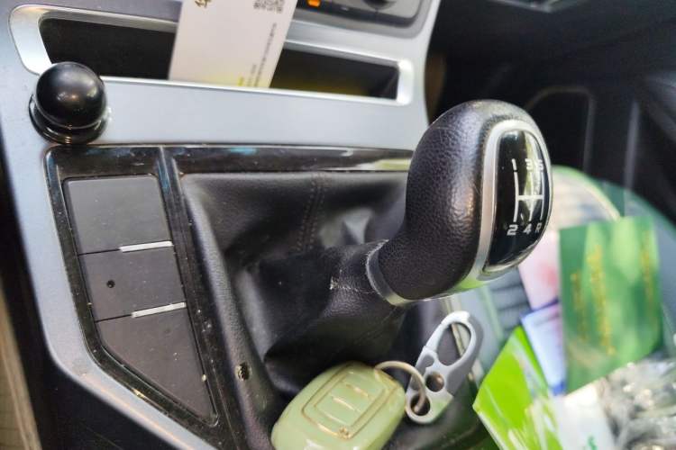 Used Geely Auto Emgrand 2018 1.5L Manual Upward Connect Edition Gear Lever