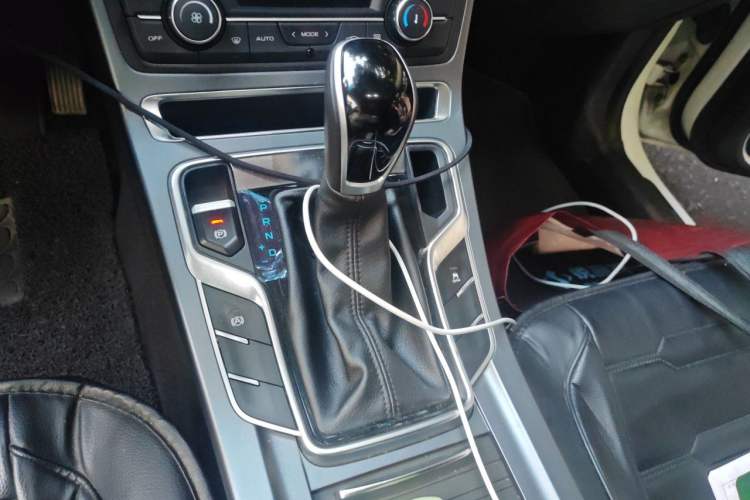 Used Geely Auto Emgrand 2018 1.5L CVT Upward Connect Edition Gear Lever
