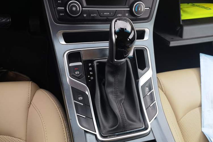 Used Geely Auto Emgrand 2018 1.5L CVT Luxury Model Gear Lever