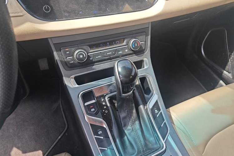 Used Geely Auto Emgrand 2018 1.5L CVT Luxury Model Gear Lever