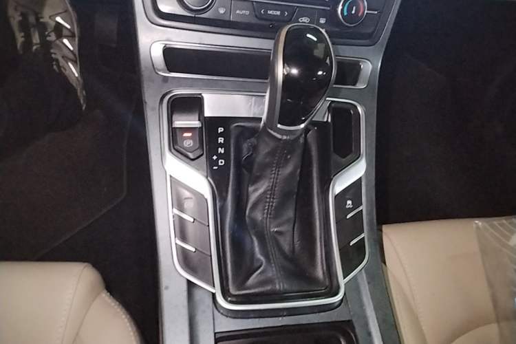 Used Geely Auto Emgrand 2018 1.5L CVT Luxury Model Gear Lever
