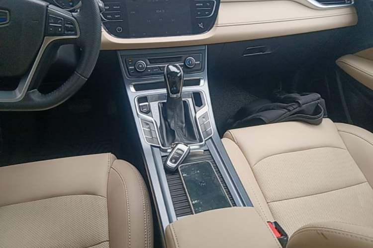 Used Geely Auto Emgrand 2018 1.5L CVT Luxury Model Gear Lever