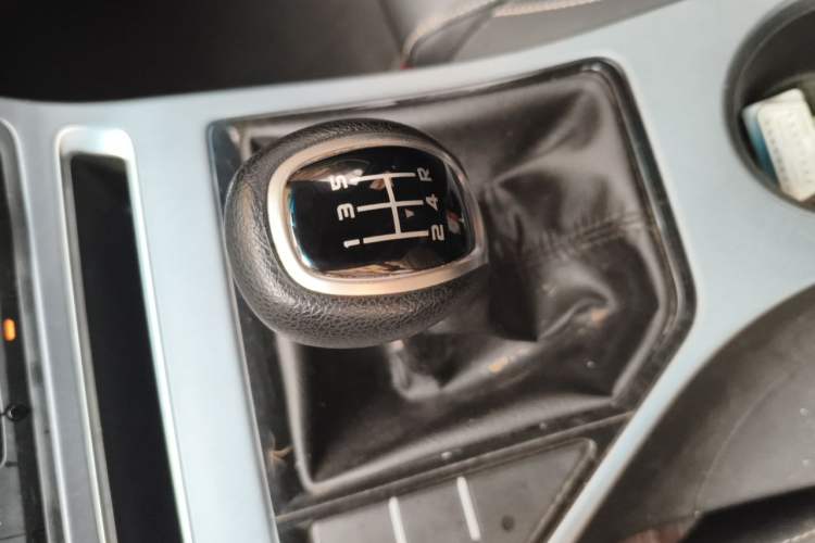 Used Geely Auto Emgrand 2018 1.5L Manual Upward Connect Edition Gear Lever