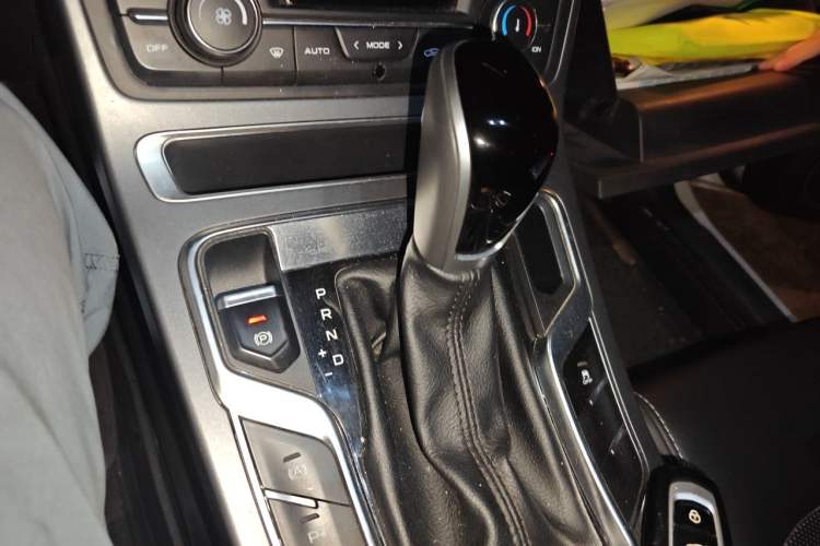 Used Geely Auto Emgrand 2018 1.5L CVT Luxury Model Gear Lever